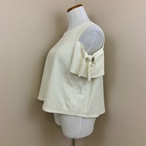 Madewell cream short sleeve cold shoulder top M